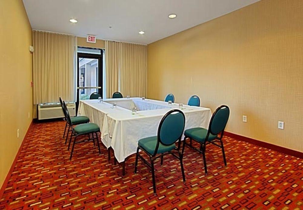 Courtyard By Marriott Springfield Hotel Exterior photo