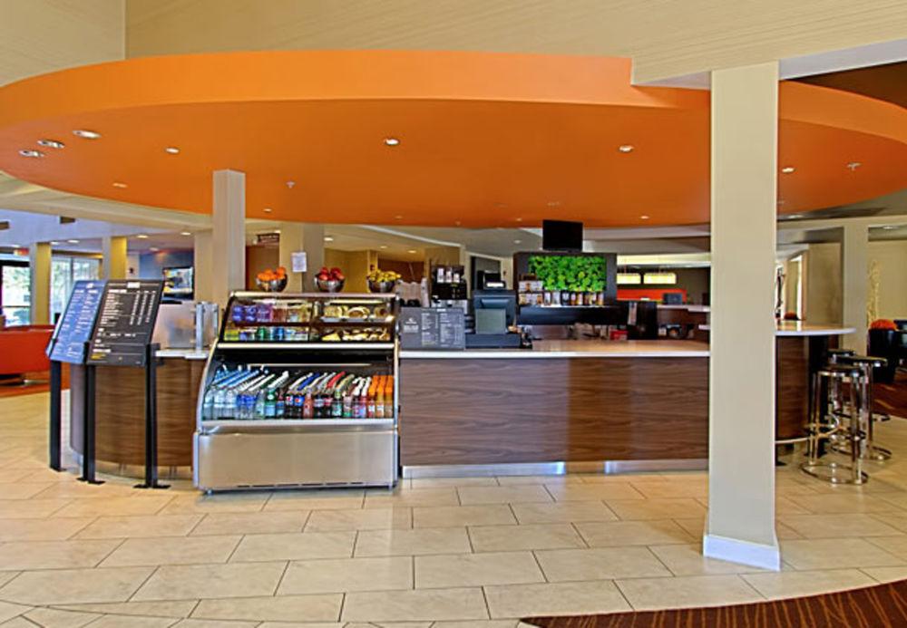 Courtyard By Marriott Springfield Hotel Exterior photo