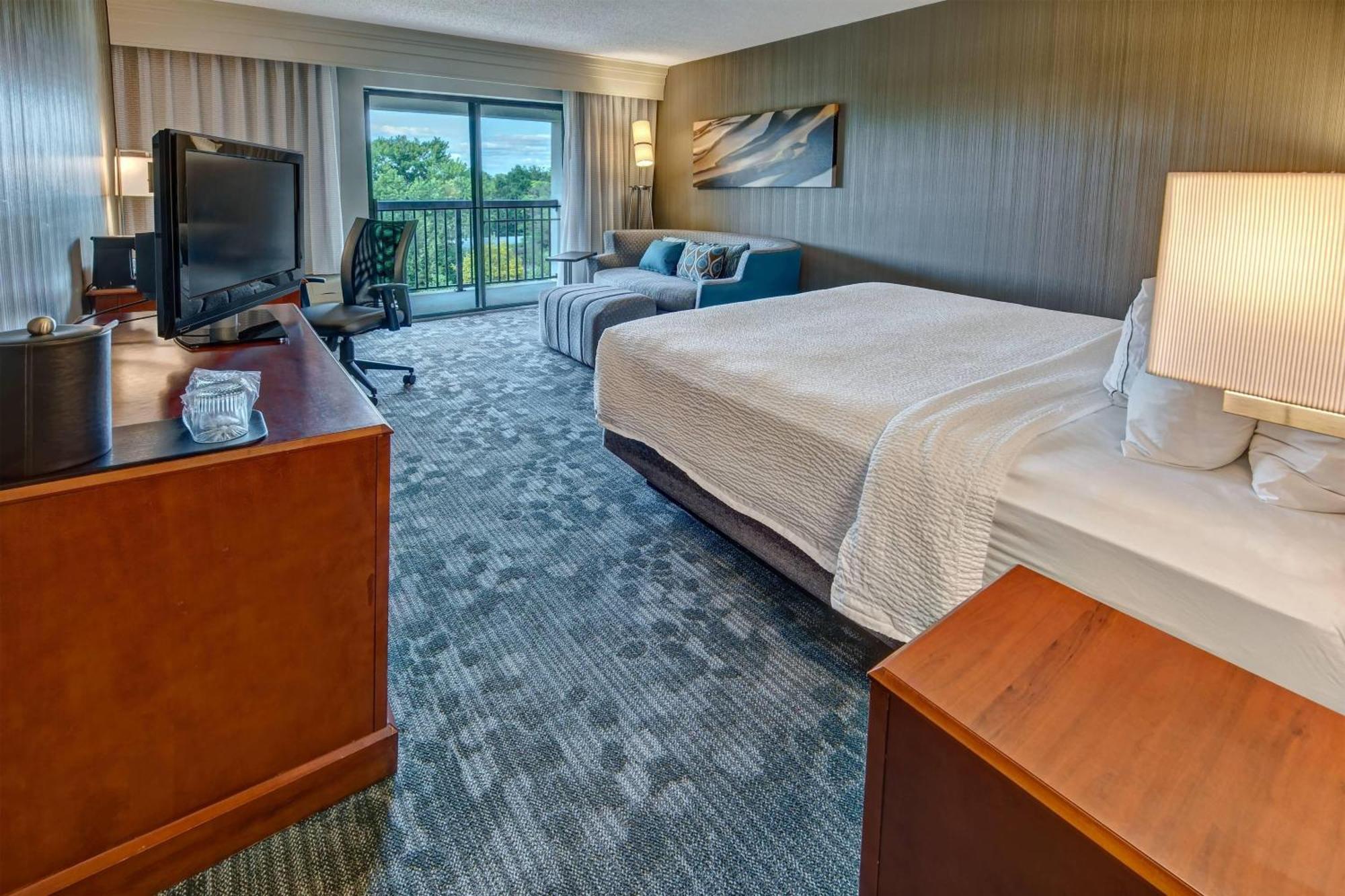 Courtyard By Marriott Springfield Hotel Exterior photo