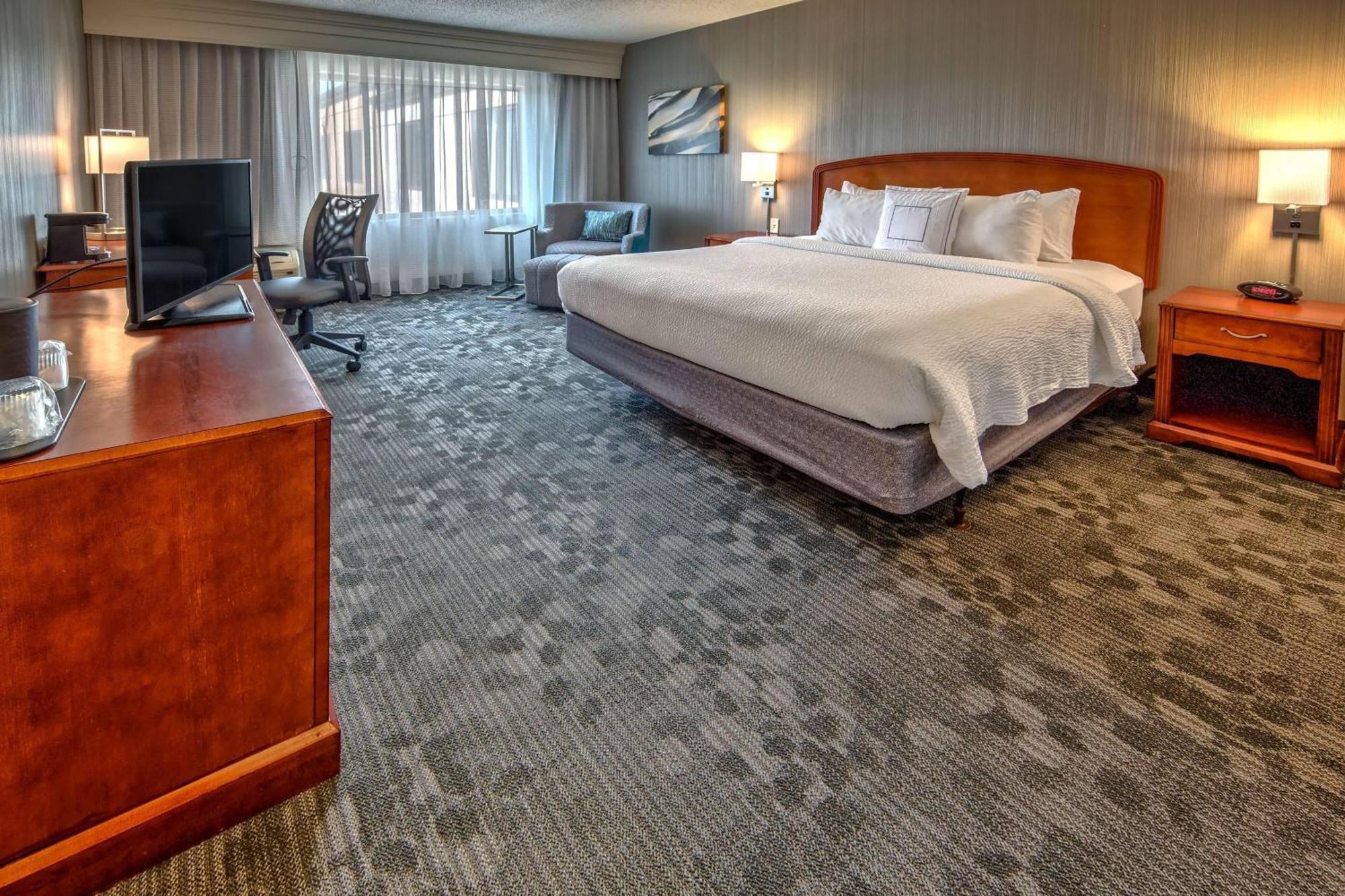 Courtyard By Marriott Springfield Hotel Exterior photo