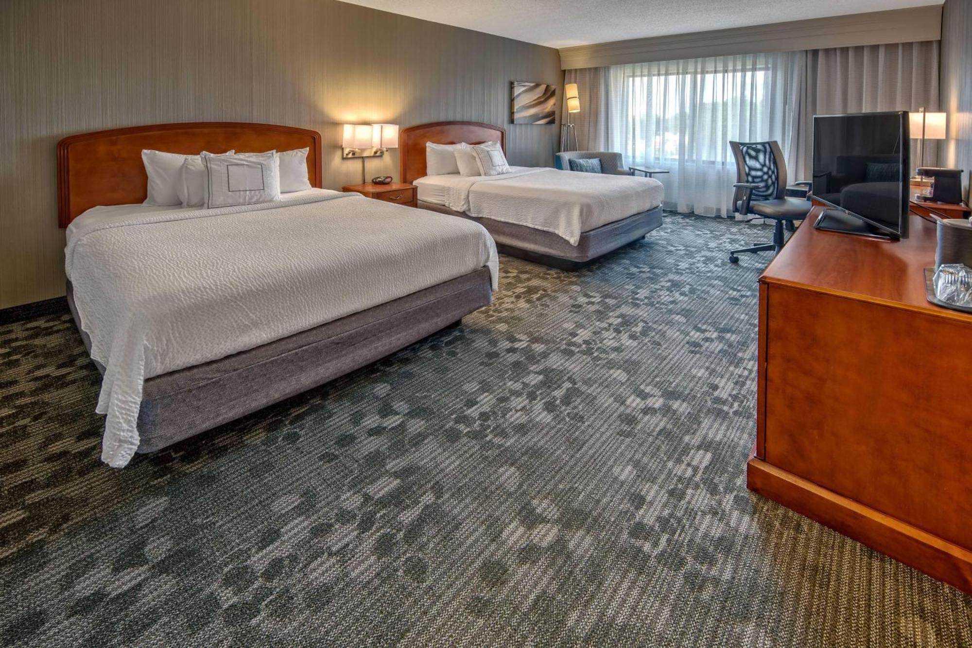 Courtyard By Marriott Springfield Hotel Exterior photo