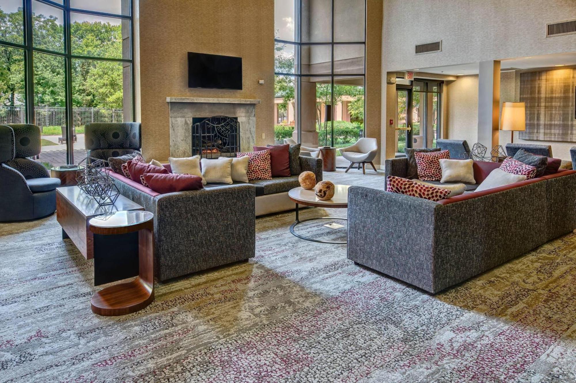 Courtyard By Marriott Springfield Hotel Exterior photo